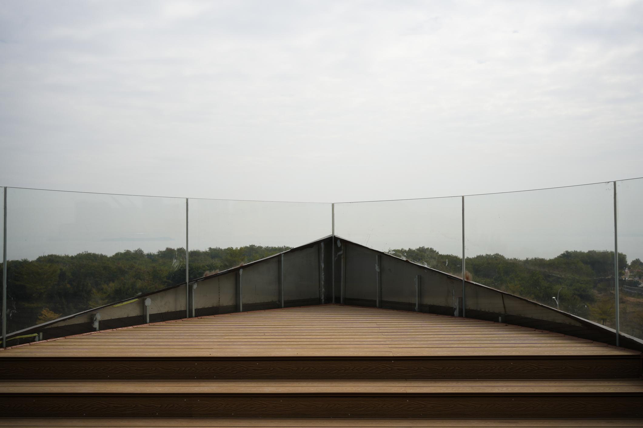 800679170_Frameless Glass Railing 4.jpg